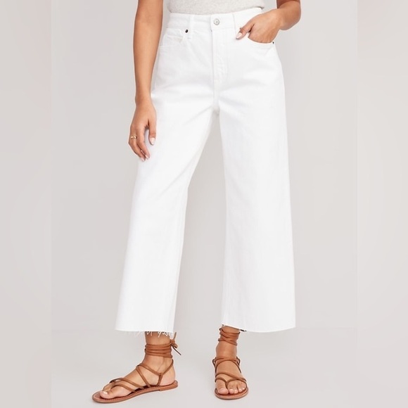 Old Navy Extra High-Waisted Cropped White Wide-Leg Cut-Off Jeans Size 14 - Picture 1 of 14